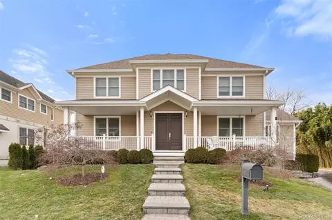 16 Fairlawn Ave, Greenburgh, NY 10522