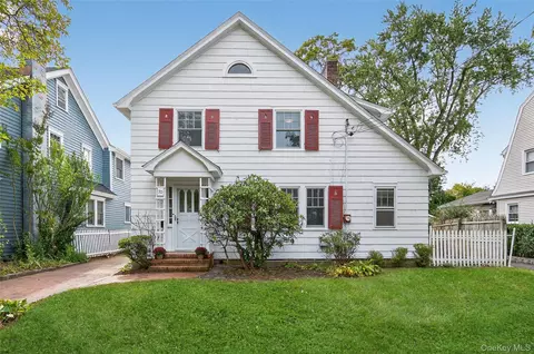 70 Highland Ave, North Hempstead, NY 11050