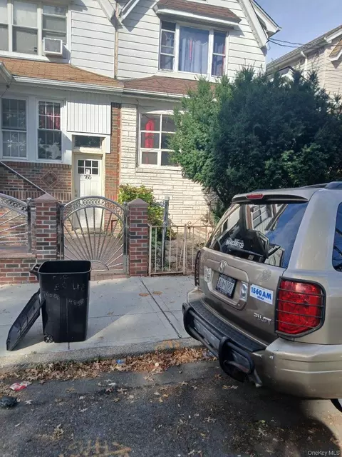 758 E 48th St, Brooklyn, NY 11203