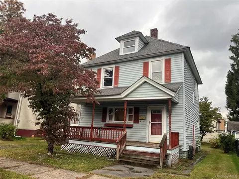 6 Center St, Port Jervis, NY 12771