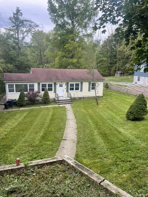 7 Brook Dr, Monroe, NY 10950