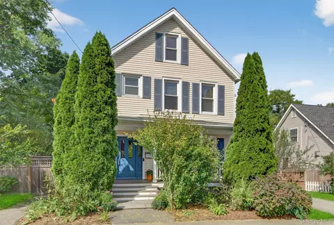 63 Dinan St, Beacon, NY 12508