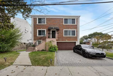 20 Ashford Pl, Yonkers, NY 10701