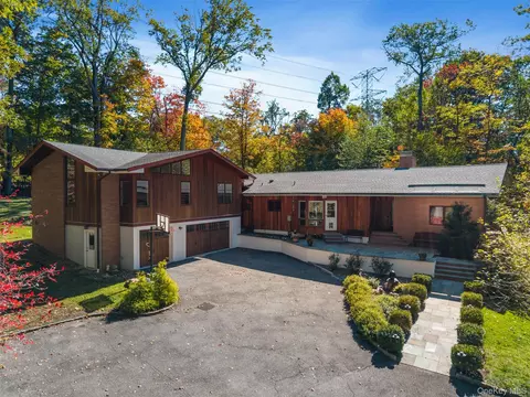 52 Sprain Valley Rd, Greenburgh, NY 10583