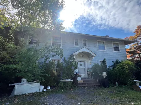 761 W Broadway, Woodmere, NY 11598