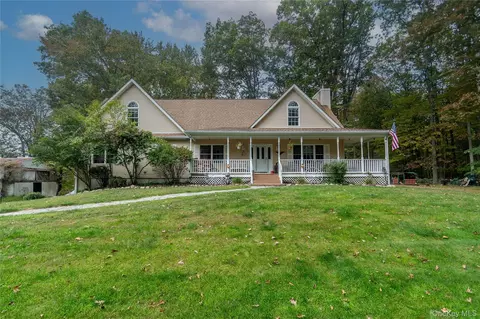 219 Brimstone Hill Rd, Shawangunk, NY 12566