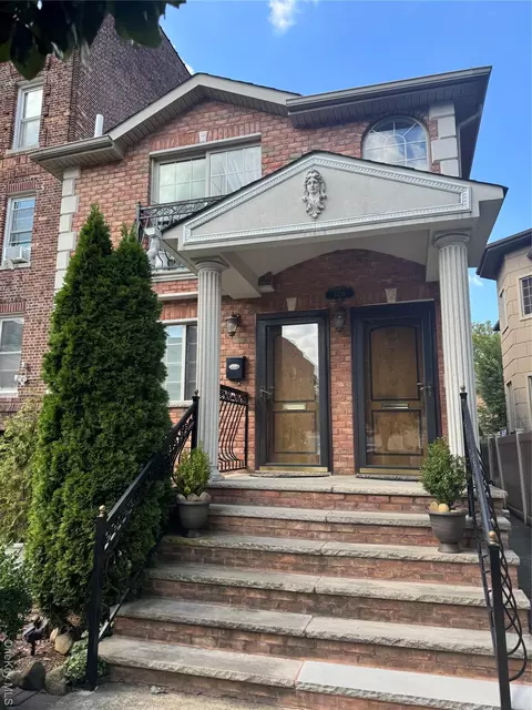 84-34 120 St, Kew Gardens, NY 11415