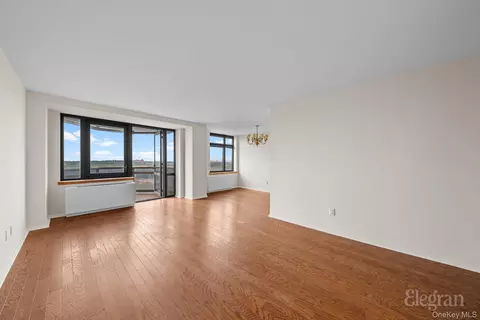 11201 Queens Blvd #16F, New York, NY 11375