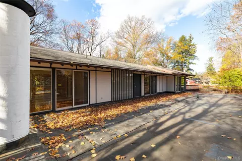 Exterior - 7 Ferris Ln, Poughkeepsie, NY 12601 photo 5 of 13