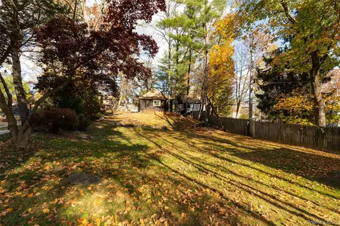Exterior - 7 Ferris Ln, Poughkeepsie, NY 12601 photo 11 of 13