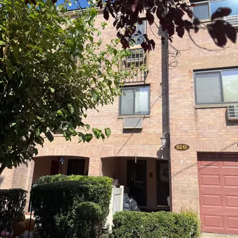 8211 155th Ave #9D, Howard Beach, NY 11414