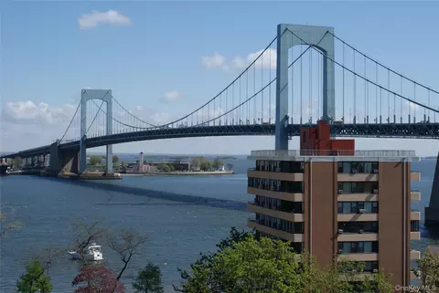 166-41 Powells Cove Blvd #4C, New York, NY 11357