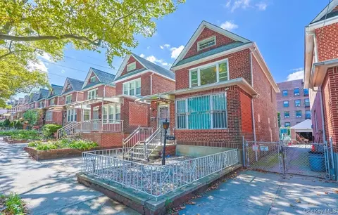 5224 66th St, New York, NY 11378