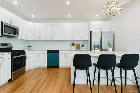 215-11 112 Ave, New York, NY 11429