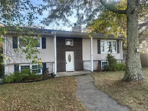 225 Knoell Rd, Goshen, NY 10924