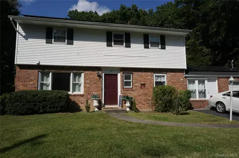 15 Greenridge Way, Ramapo, NY 10977