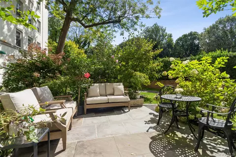6 Brooklands #GD, Eastchester, NY 10708
