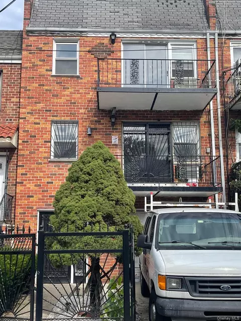 11021 55th Ave, New York, NY 11368