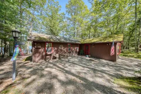288 S Shore Shore Dr, Thompson, NY 12790