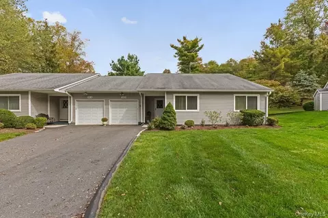 141 Flintlock Way #B, Yorktown, NY 10598