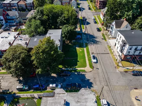 69 Courtney Ave, Newburgh City, NY 12550