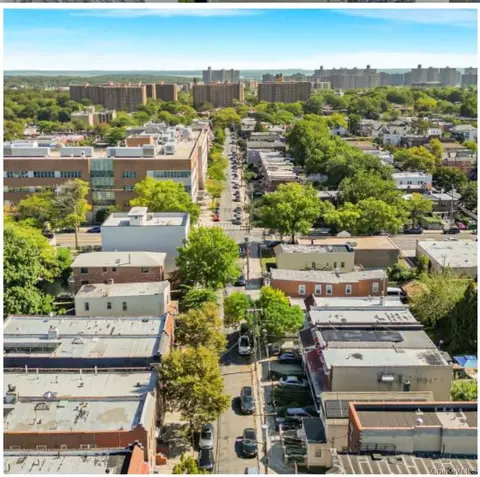 839 E 228th St, New York, NY 10466 photo 5