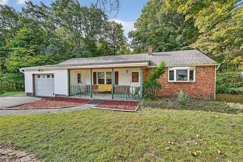 8 Haight Rd, Monroe, NY 10950