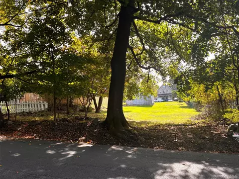 43 Clinton St, Middletown, NY 10940