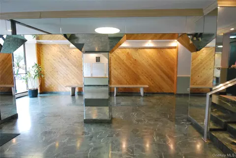 1523 Central Park Ave #5F, Yonkers, NY 10710