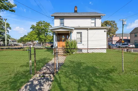 134-01 Linden Blvd, New York, NY 11420