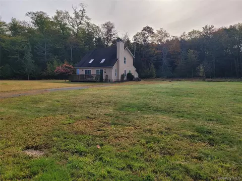 75 Bernsley Rd, Woodridge, NY 12789