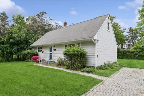 111 Miller Rd, Southampton, NY 11968