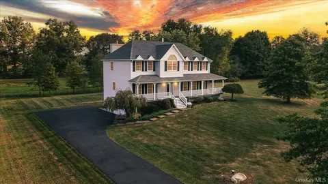 10 Henry Ct, Crawford, NY 12566