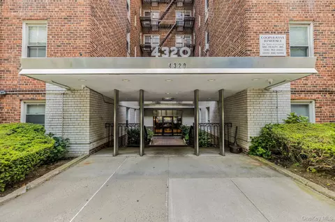 4320 Van Cortlandt Park E #3S, New York, NY 10470