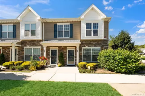 141 Weatherby Ln, Central Islip, NY 11722