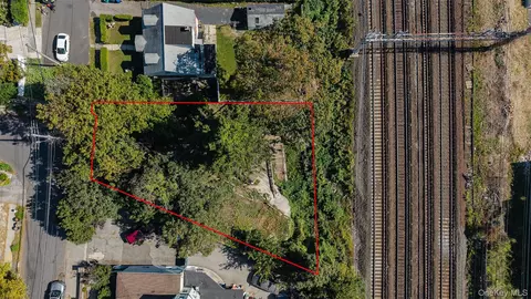 30 Claremont Pl, Mount Vernon, NY 10553