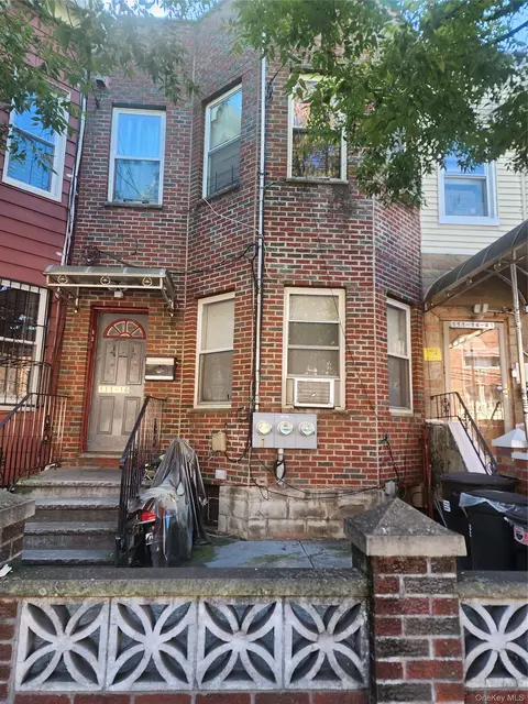 111-16 43rd Ave, New York, NY 11368