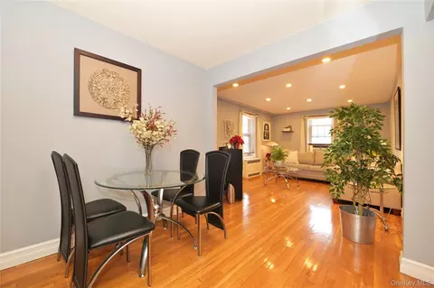 139-09 84th Dr #306, New York, NY 11435