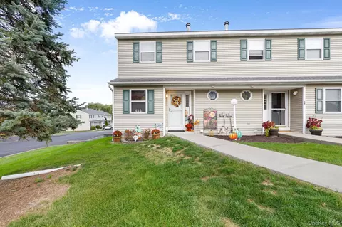 99 Boniface Dr #5A, Crawford, NY 12566