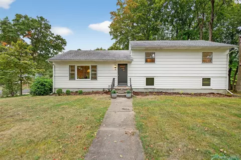 25 Cherry Hill Rd, New Paltz, NY 12561