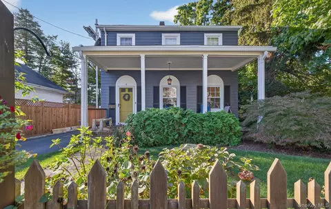 7 Ransom Ave, Sea Cliff, NY 11579