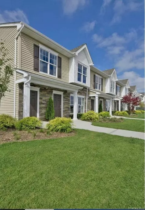 115 Weatherby Ln, Central Islip, NY 11722