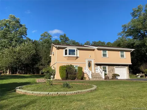 236 Woodhull Ave, Port Jefferson Station, NY 11776