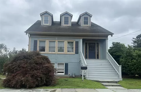 82 Wallkill Ave, Montgomery, NY 12549