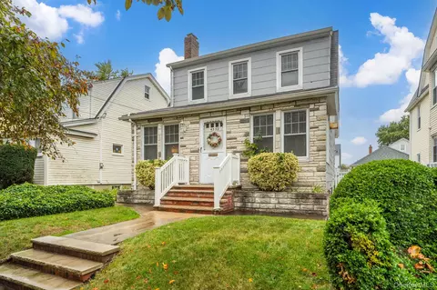 43-52 169 St, Flushing, NY 11358