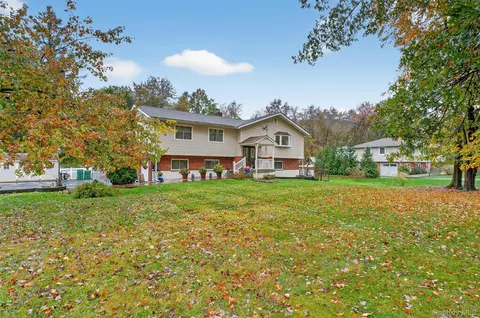 74 Lyndon Rd, Fishkill, NY 12524