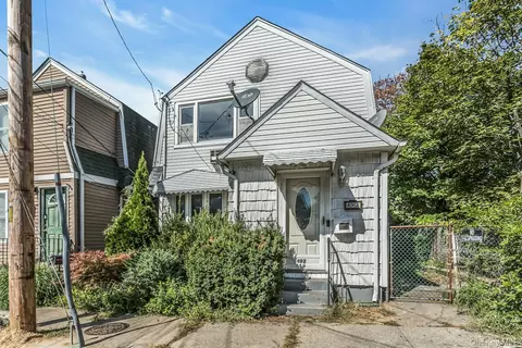 492 Court Ave, Cedarhurst, NY 11516