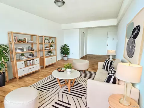 84-70 129th St #4D, New York, NY 11415