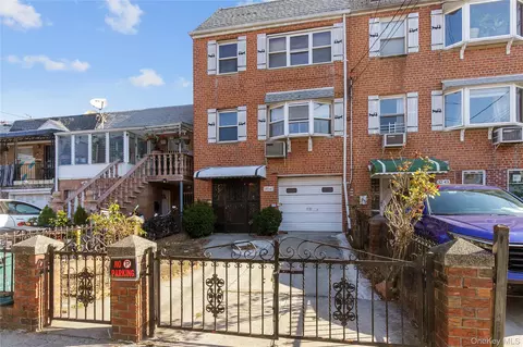 3241 71st St, New York, NY 11370