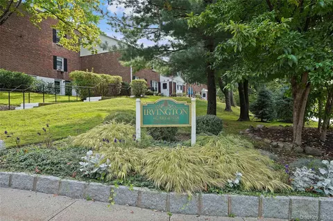 120 N Broadway #9D, Greenburgh, NY 10533